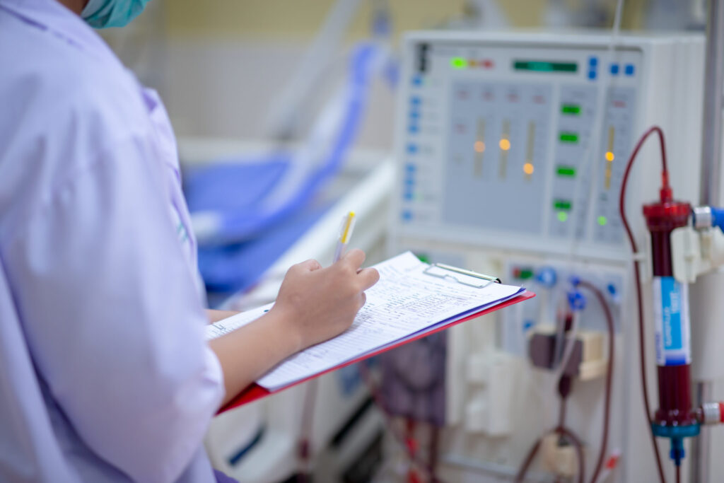Dialysis disequilibrium syndrome symptoms, risks, and 6 key prevention tips 1 Learn how to prevent dialysis disequilibrium syndrome, a rare but serious complication of hemodialysis. Know the symptoms and risk factors.
