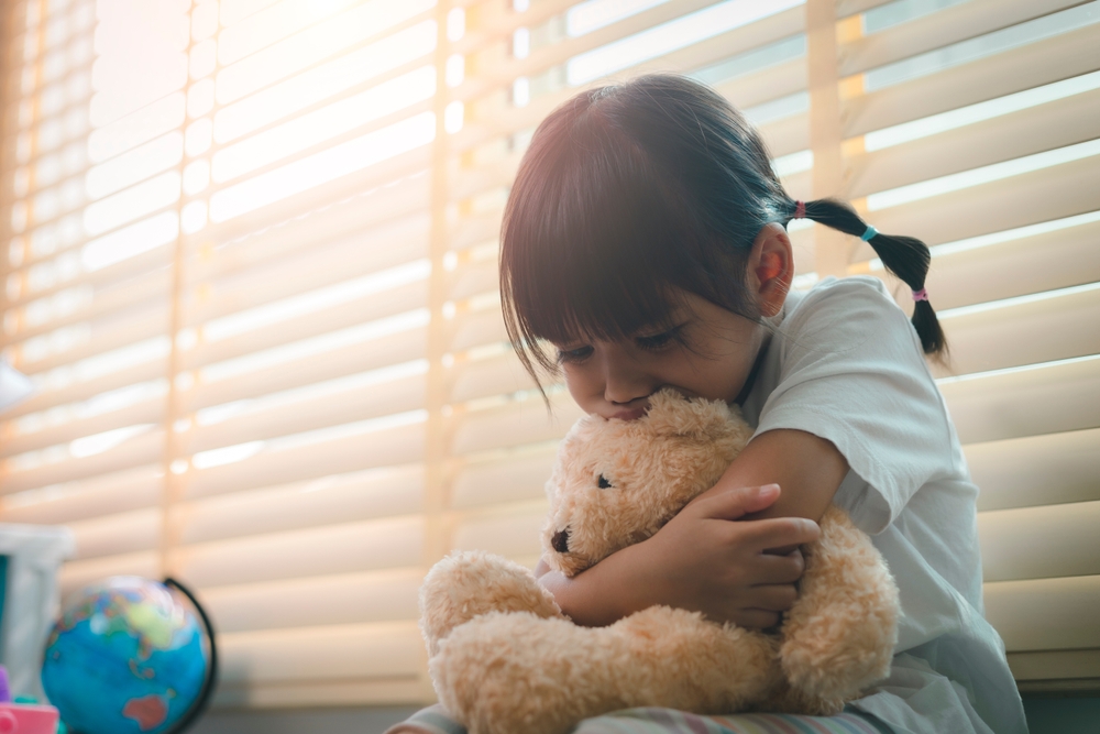 How do early childhood trauma affect mental health? 1 Early childhood trauma