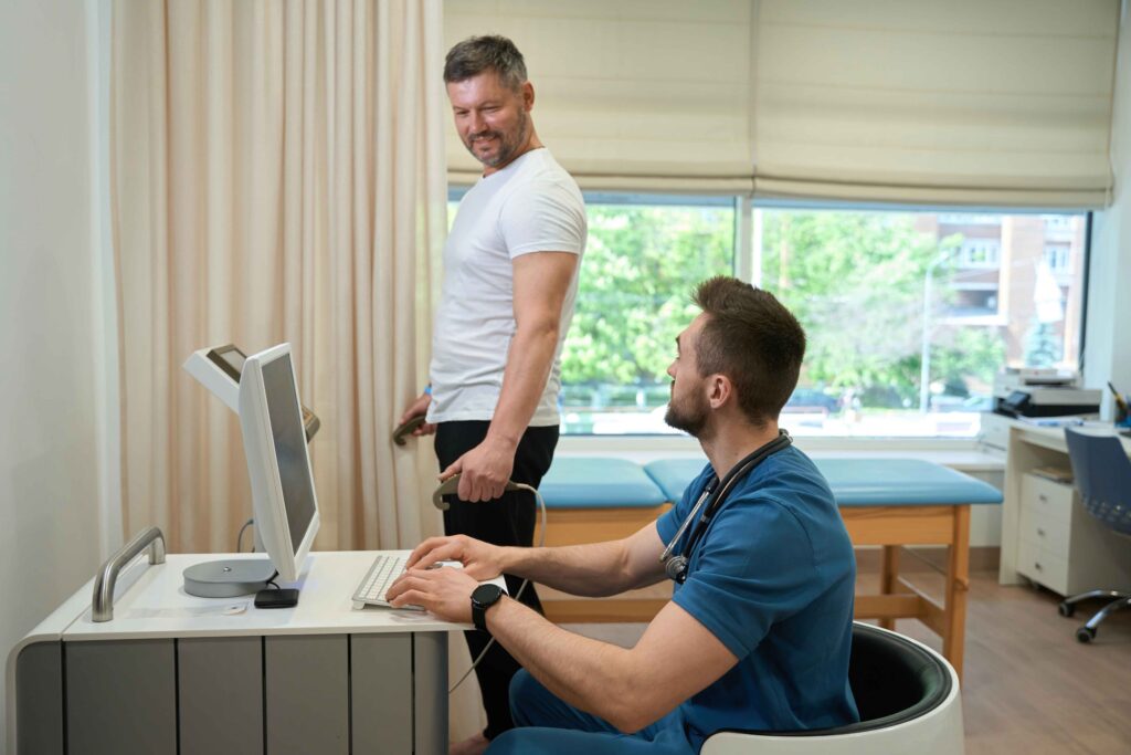 Body composition analysis 9 A detailed snapshot of fat mass, lean mass, and fluid status to guide your plan.