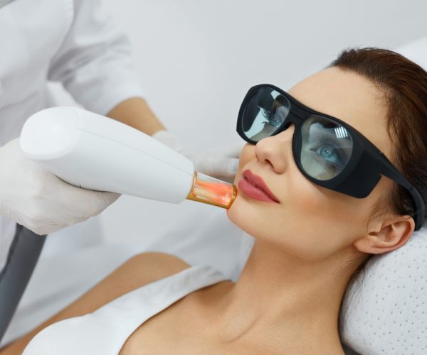 Cosmetic,Laser,Procedures.,Beautician,Uses,Skin,Resurfacing,Equipment,To,Resurface